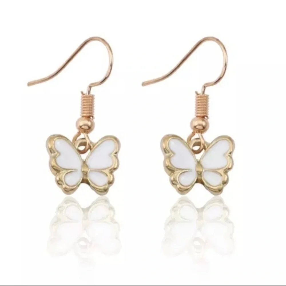 3/$30 💛 Butterfly Earrings